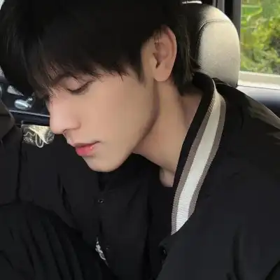 隗逸馨 隗逸馨